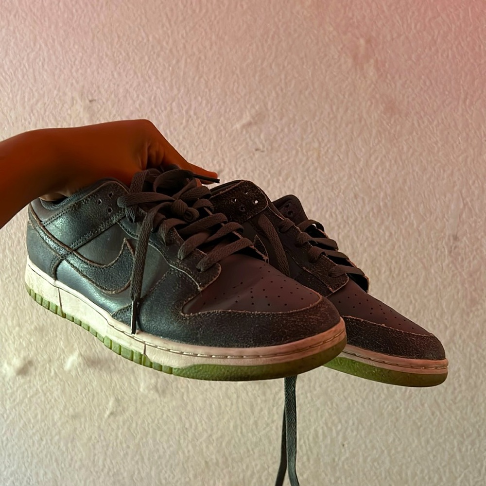Grey low dunks